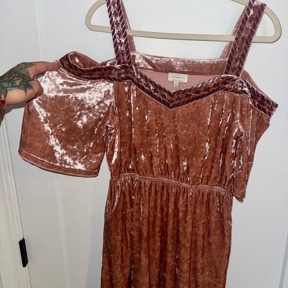 Lucky Brand Velvet Dress Medium Cold Shoulder Sleeves Side Pockets Soft - Picture 3 of 8